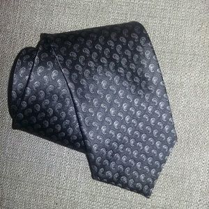 Beau Brummel 100% silk neck tie in gray